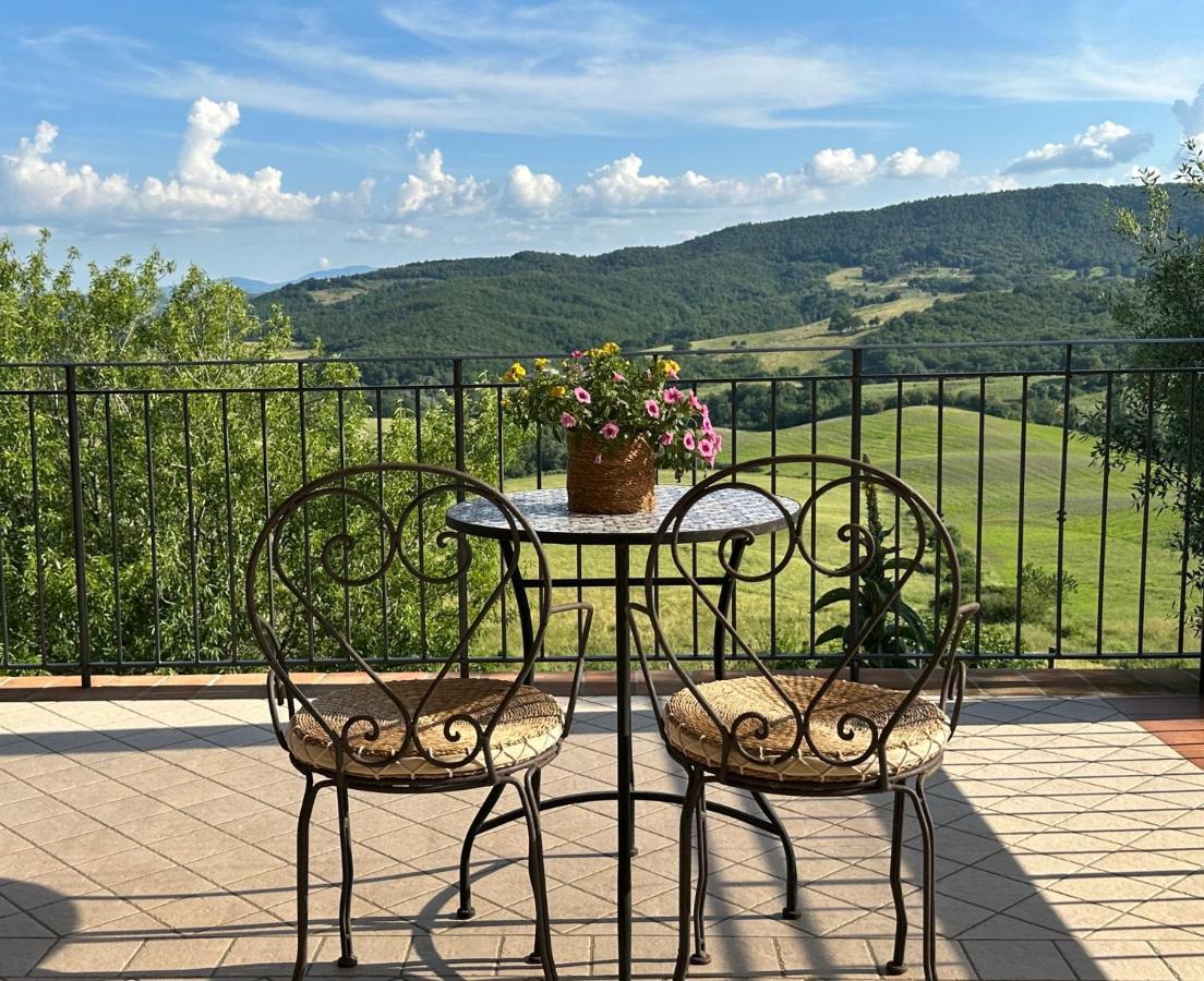 Borgo Tignano Apartment Casole d'Elsa Luaran gambar