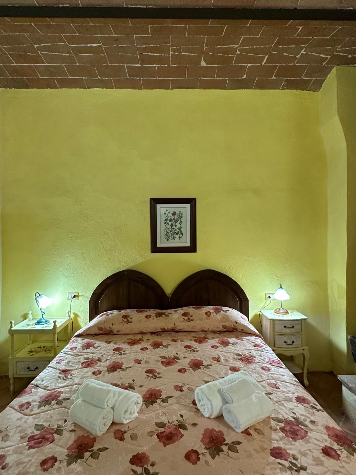 Borgo Tignano Apartment Casole d'Elsa Luaran gambar