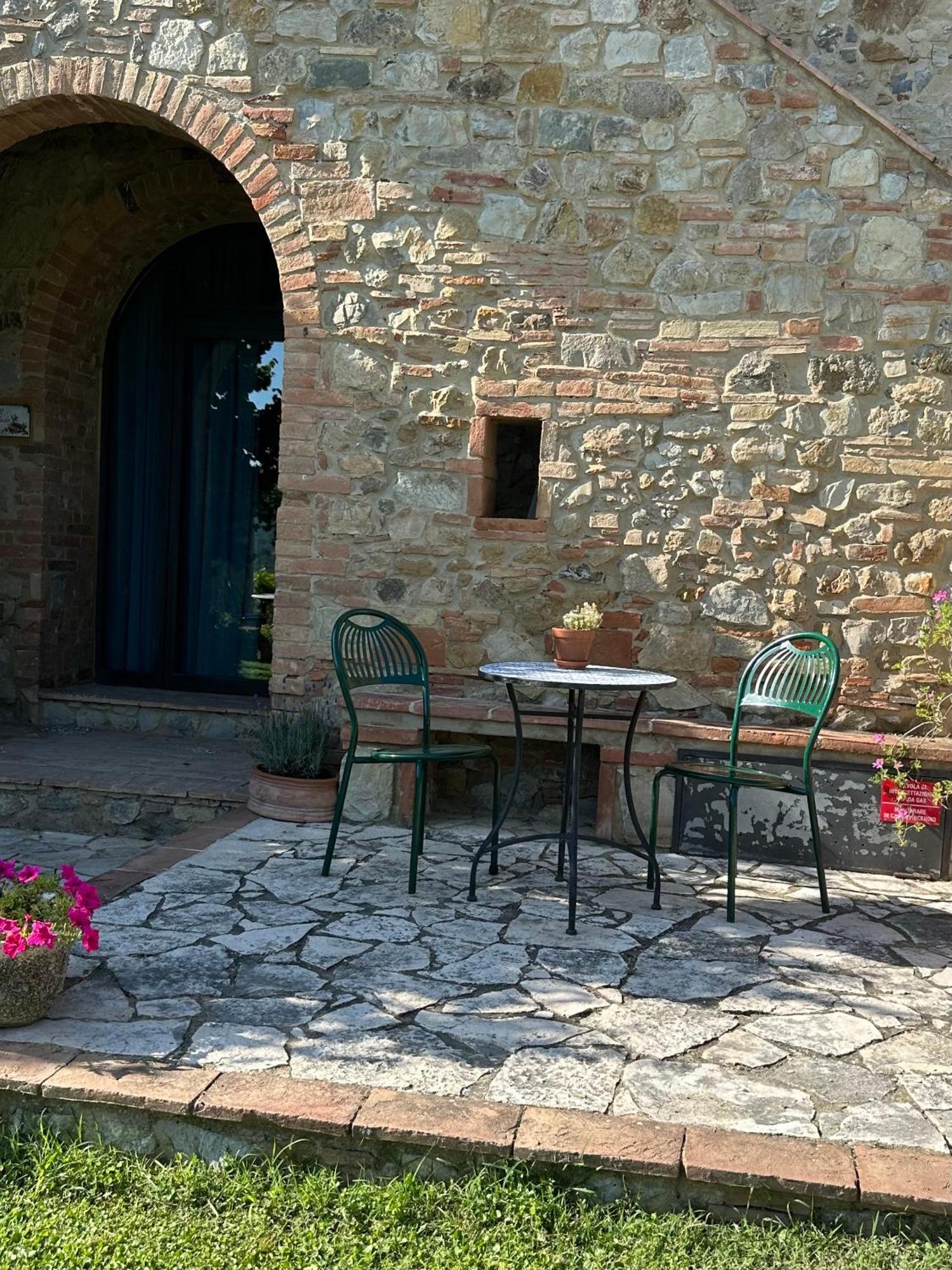 Borgo Tignano Apartment Casole d'Elsa Luaran gambar