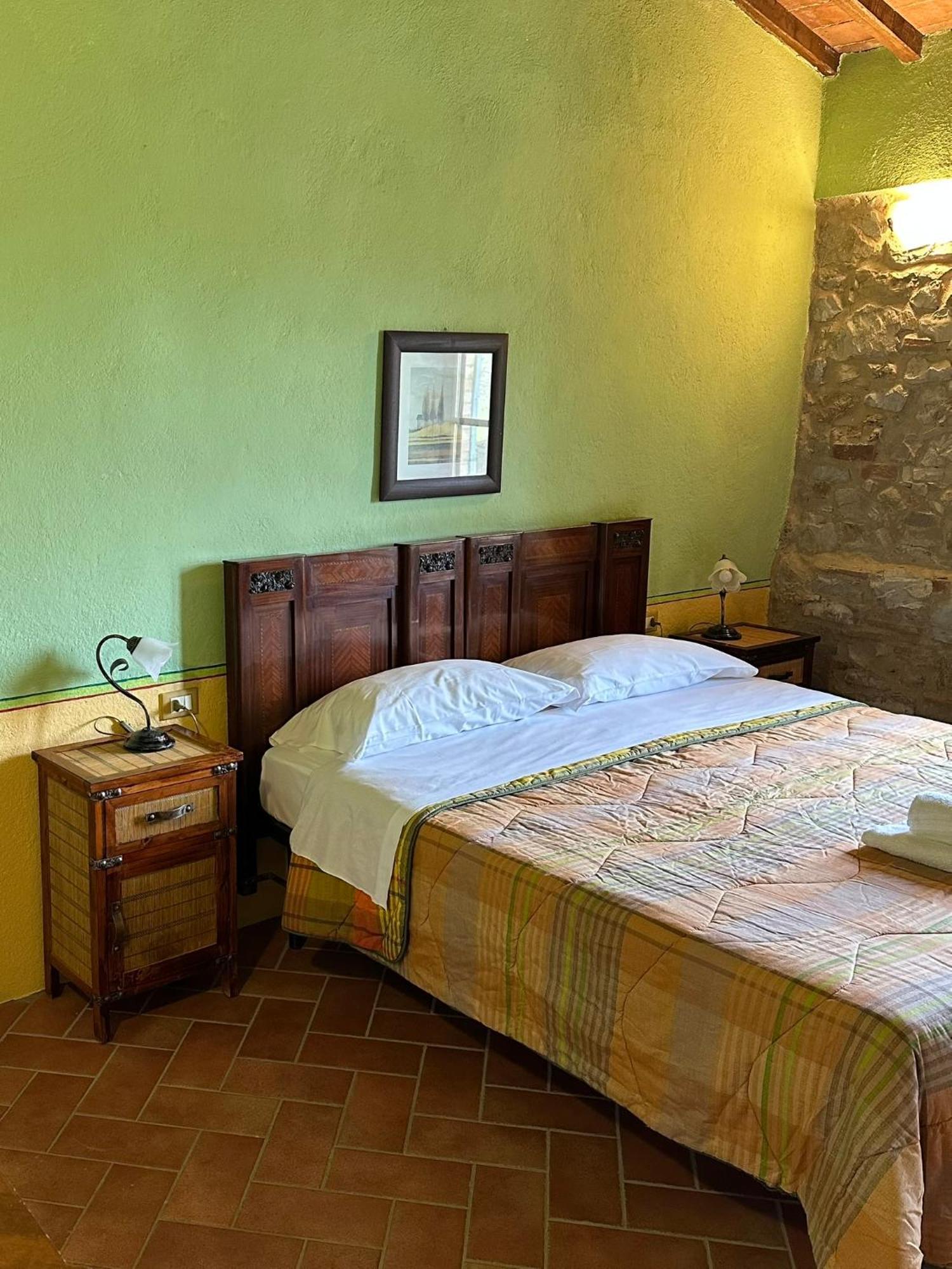 Borgo Tignano Apartment Casole d'Elsa Luaran gambar